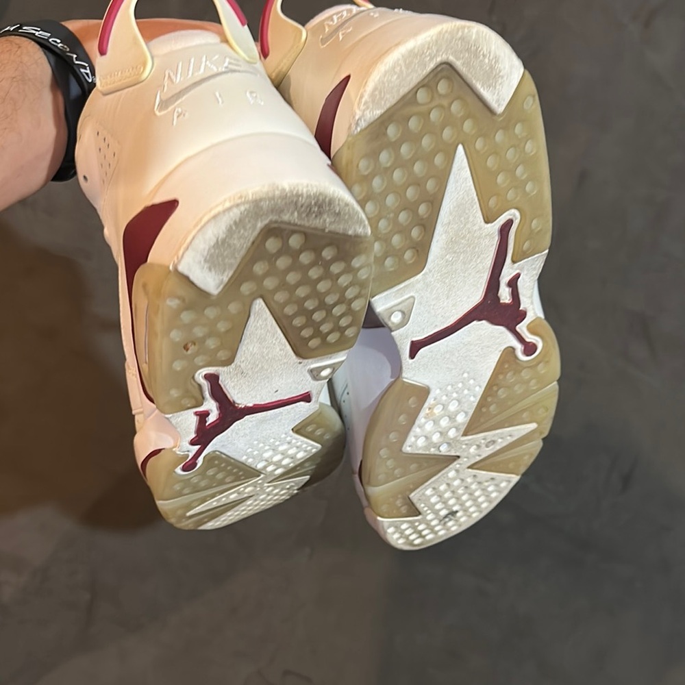 Jordan 6 Maroon - Picture 5 of 7